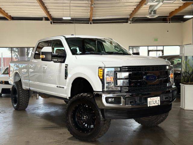 2017 Ford F-250 Super Duty Lariat 4WD photo