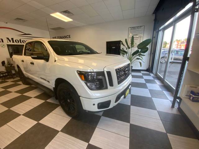 2018 Nissan Titan SV 4WD photo