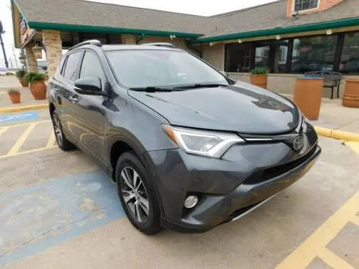 2018 Toyota RAV4 XLE FWD photo