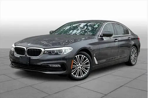 2018 BMW 5 Series 530e iPerformance RWD photo