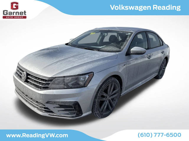 2018 Volkswagen Passat R-Line FWD photo