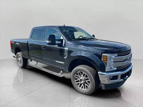 2019 Ford F-250 Super Duty LARIAT 4WD photo