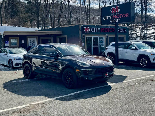 2018 Porsche Macan S AWD photo