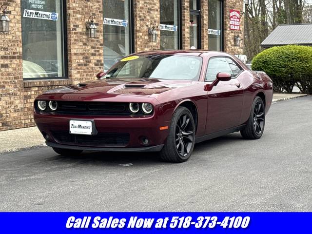 2018 Dodge Challenger SXT RWD photo