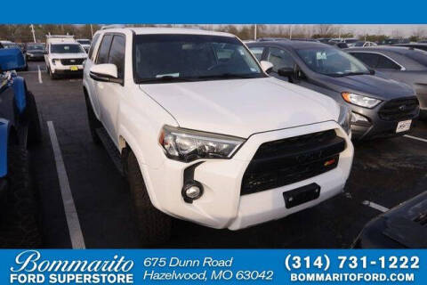 2018 Toyota 4Runner SR5 4WD photo