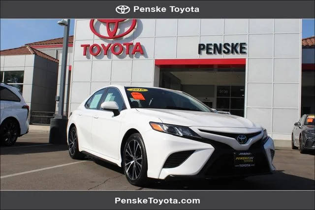 2018 Toyota Camry SE FWD photo