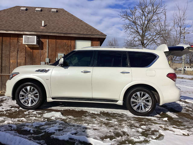 2016 Infiniti QX80  4WD photo