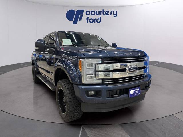 2017 Ford F-350 Super Duty Lariat 4WD photo