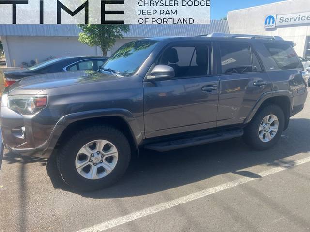 2018 Toyota 4Runner SR5 4WD photo
