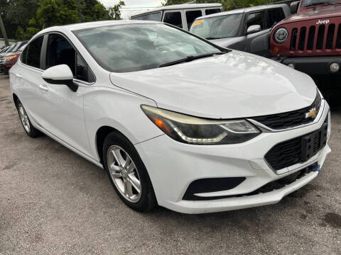 2017 Chevrolet Cruze LT FWD photo