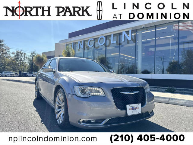 2018 Chrysler 300 Limited RWD photo