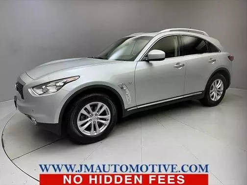 2017 Infiniti QX70  AWD photo