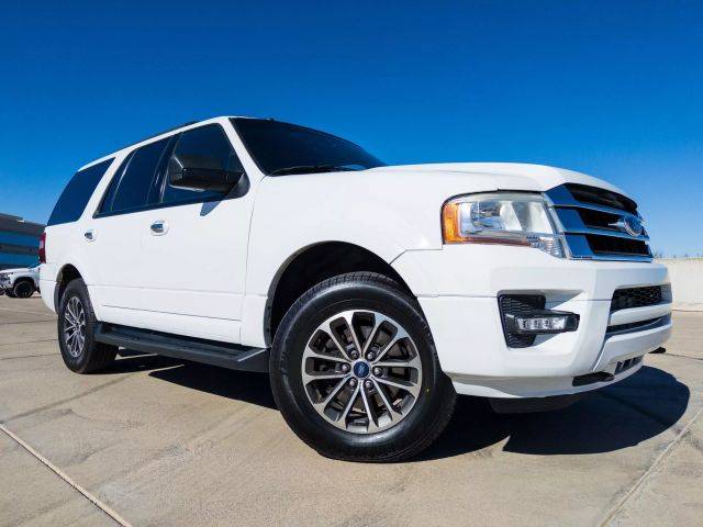 2017 Ford Expedition XLT 4WD photo
