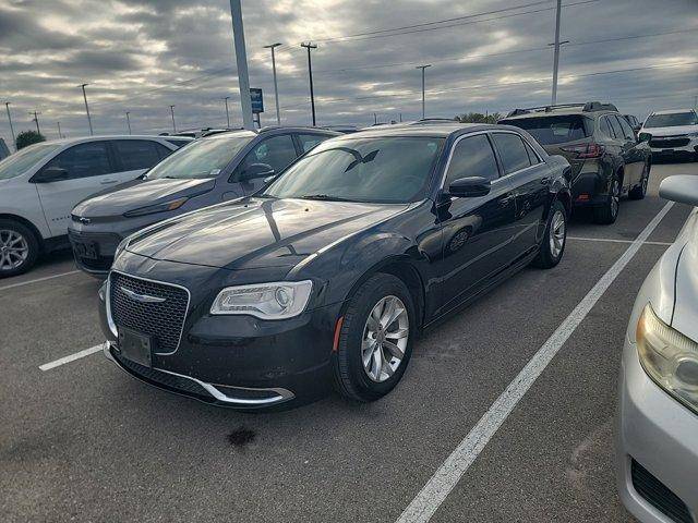 2018 Chrysler 300 Touring RWD photo