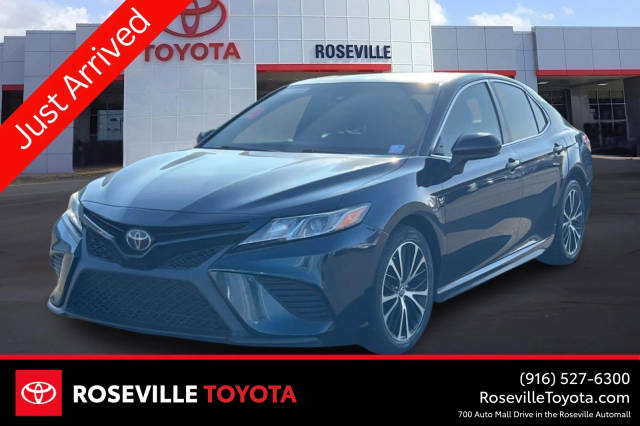 2018 Toyota Camry SE FWD photo
