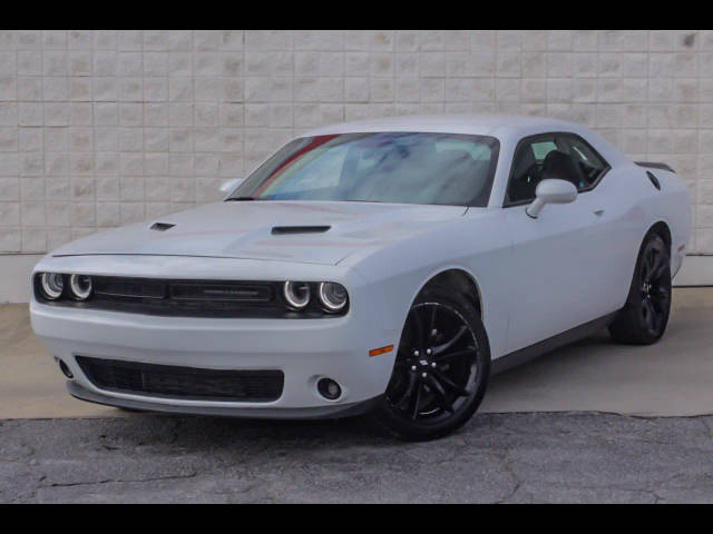 2018 Dodge Challenger SXT RWD photo