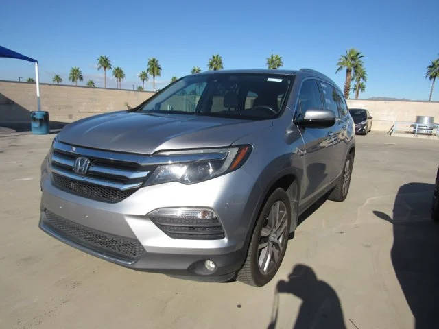2018 Honda Pilot Touring AWD photo