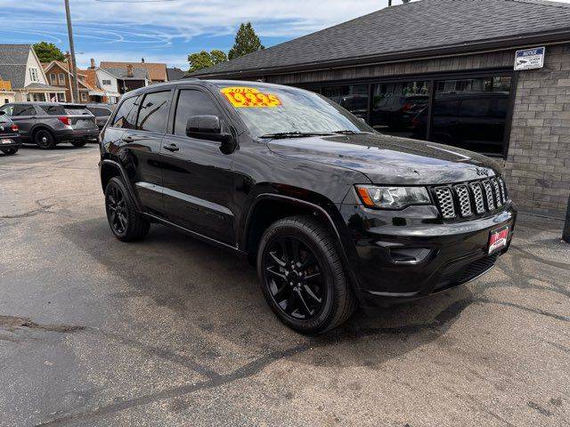 2018 Jeep Grand Cherokee Altitude 4WD photo
