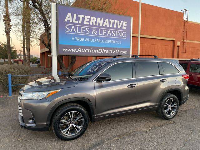 2018 Toyota Highlander LE FWD photo