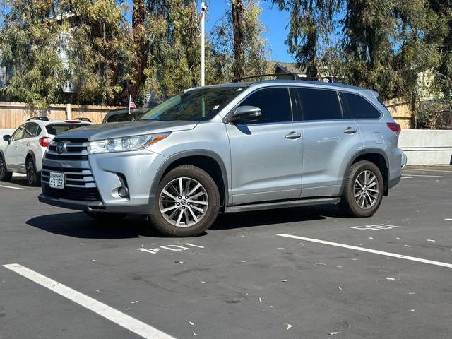 2018 Toyota Highlander XLE FWD photo