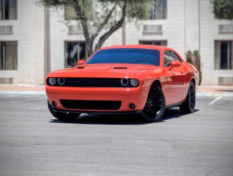 2018 Dodge Challenger SXT RWD photo
