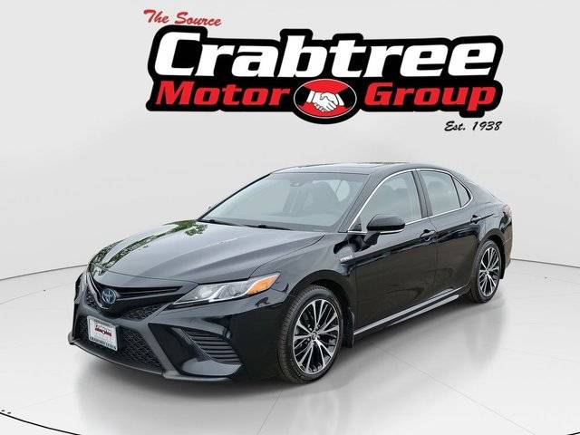 2018 Toyota Camry Hybrid SE FWD photo