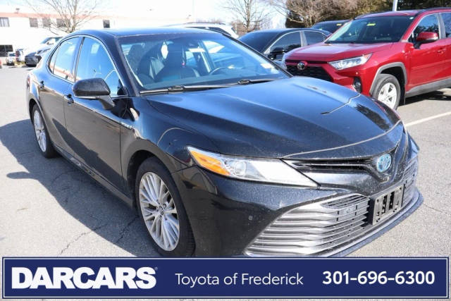 2018 Toyota Camry Hybrid XLE FWD photo