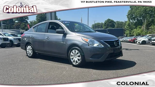 2017 Nissan Versa SV FWD photo