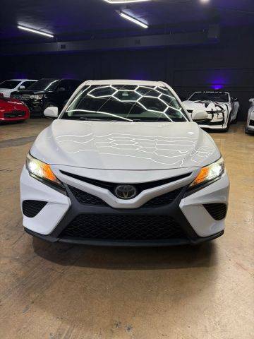 2018 Toyota Camry SE FWD photo