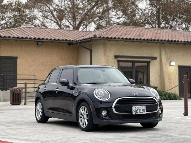 2019 MINI Hardtop 4 Door Cooper FWD photo