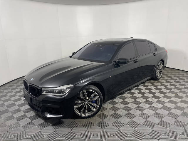 2019 BMW 7 Series M760i xDrive AWD photo