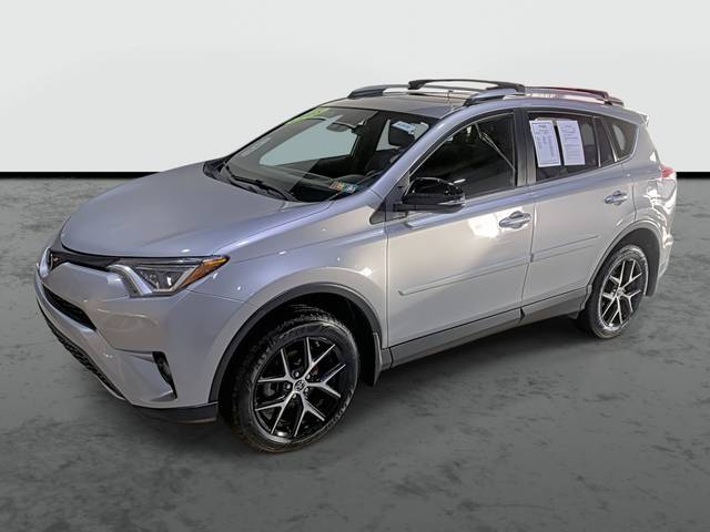 2018 Toyota RAV4 SE AWD photo