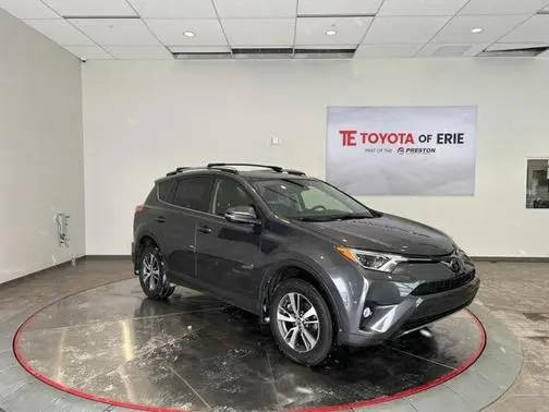 2018 Toyota RAV4 XLE AWD photo