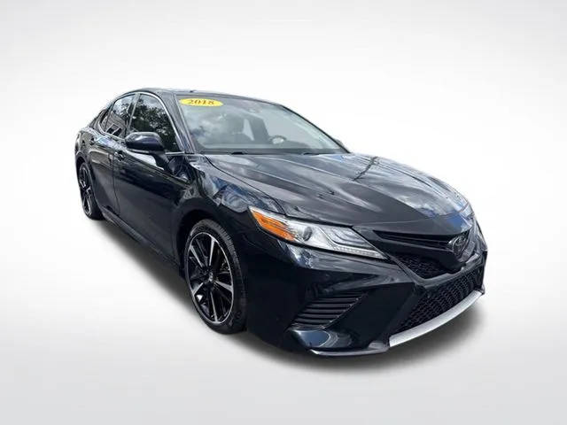 2018 Toyota Camry XSE FWD photo