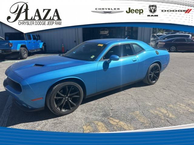 2018 Dodge Challenger SXT Plus RWD photo