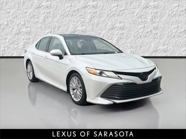 2018 Toyota Camry XLE V6 FWD photo
