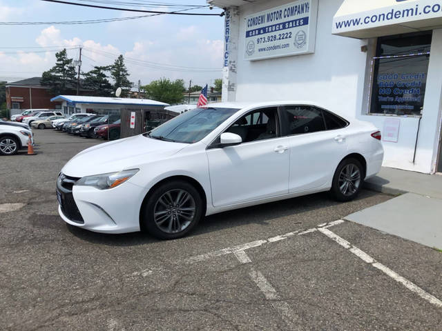 2015 Toyota Camry SE FWD photo