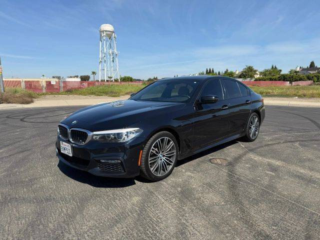 2018 BMW 5 Series 530e iPerformance RWD photo