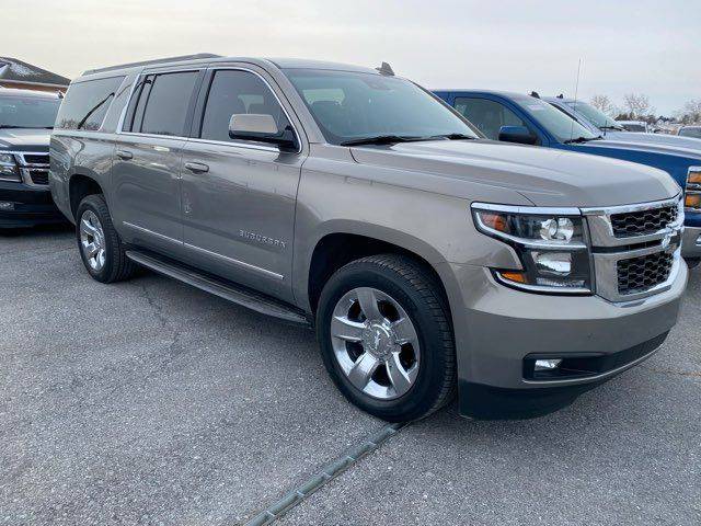 2019 Chevrolet Suburban LT 4WD photo