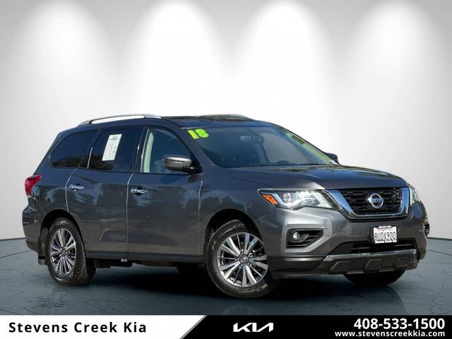 2018 Nissan Pathfinder SV FWD photo