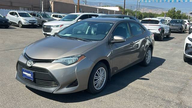 2019 Toyota Corolla LE FWD photo