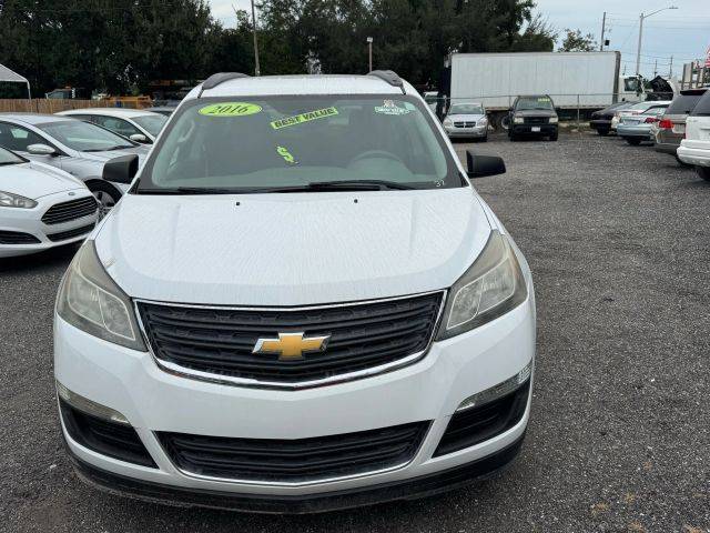 2016 Chevrolet Traverse LS FWD photo