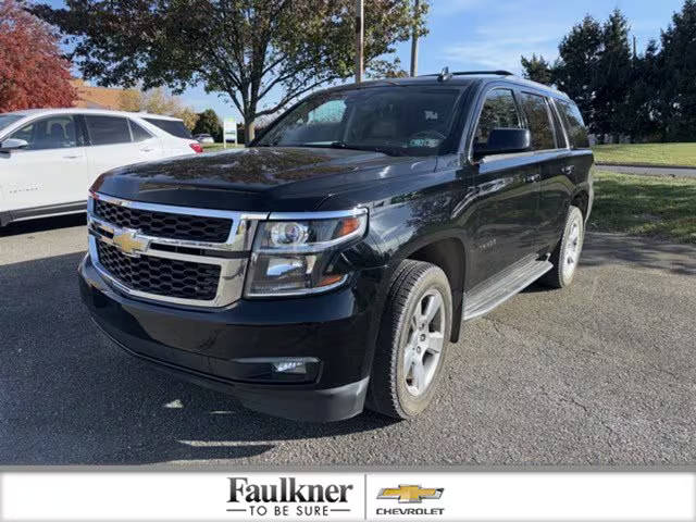 2018 Chevrolet Suburban LT 4WD photo