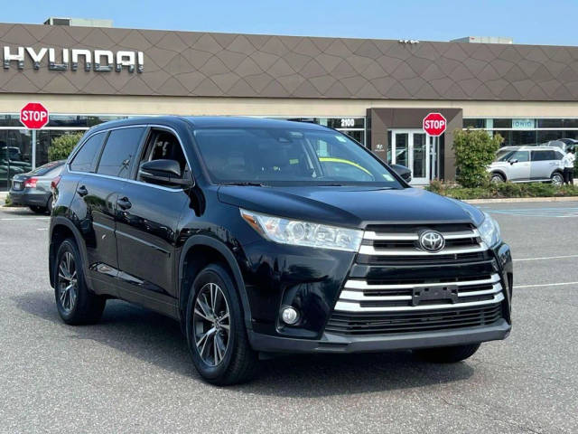 2018 Toyota Highlander LE Plus AWD photo