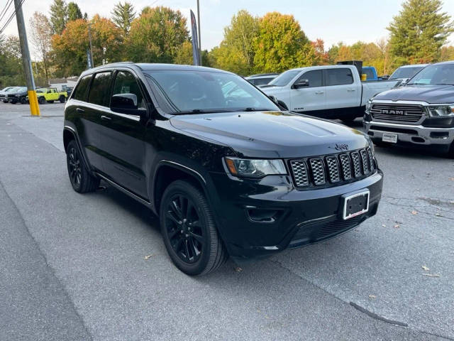 2018 Jeep Grand Cherokee Altitude 4WD photo