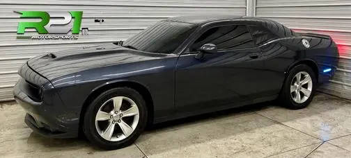 2018 Dodge Challenger SXT RWD photo