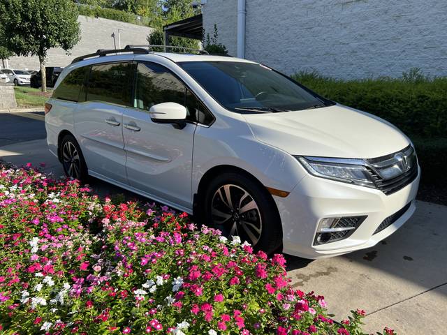 2019 Honda Odyssey Elite FWD photo