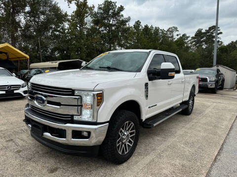 2018 Ford F-250 Super Duty LARIAT 4WD photo