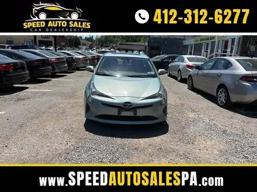 2018 Toyota Prius Three FWD photo