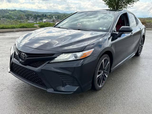 2018 Toyota Camry XSE FWD photo